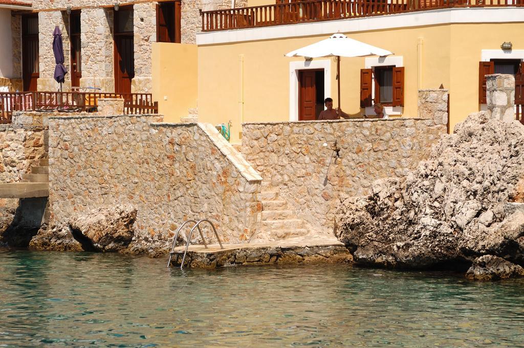 Villa Amalia Chalki Town Екстериор снимка
